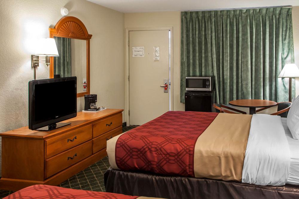Economy Inn & Suites Hannibal Extérieur photo