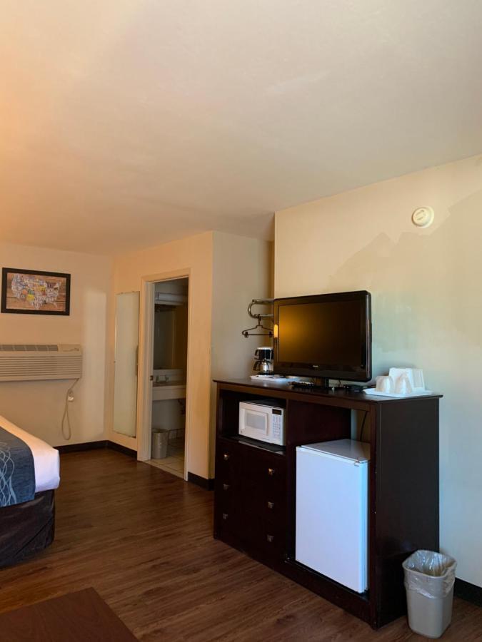 Economy Inn & Suites Hannibal Extérieur photo