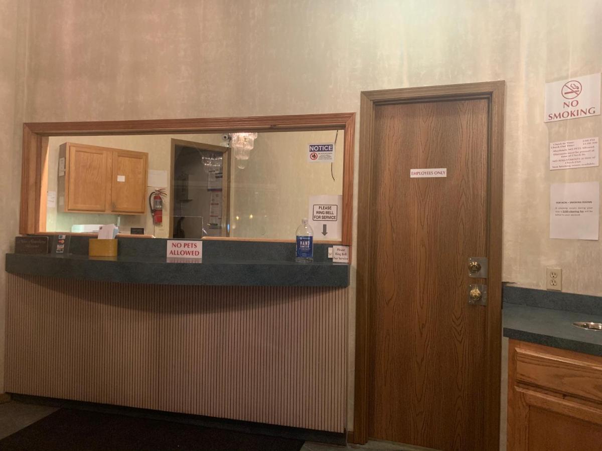 Economy Inn & Suites Hannibal Extérieur photo