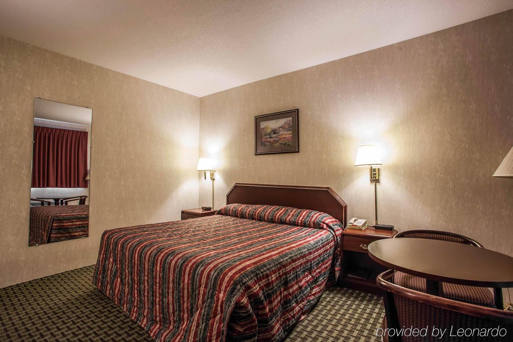 Economy Inn & Suites Hannibal Extérieur photo